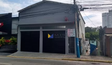 Oportunidade! - Prédio Comercial - 255m²-  na Av. Humberto de A. C. Branco. Com 2 pavimentos: térreo e subsolo. R$1060.000,00