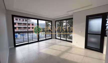 3 quartos, sendo 1 suíte, sacada com churrasqueira e 1 vaga de garagem - Á venda em Florianópolis.