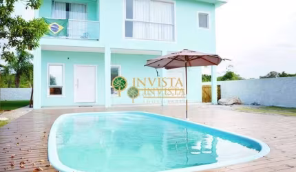 Casa com 4 quartos sendo 2 suítes em Canasvieiras