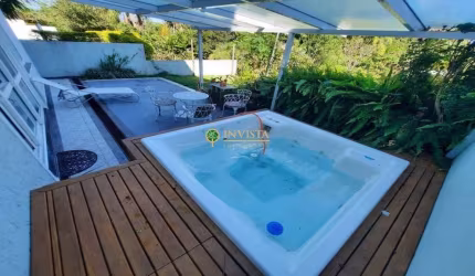 Locação | Alto Padrão, 485 m², hidromassagem, churrasqueira e 5 quartos - João Paulo, em Florianópolis.