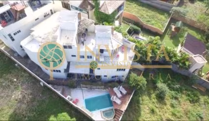 Oportunidade de Investimento! Pousada com 700m², piscina e 6 quartos - À venda na Praia do Campeche.