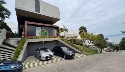 Casa com 3 quartos à venda, 340 m² por R$ 7.850.000 - Cacupé - Florianópolis/SC