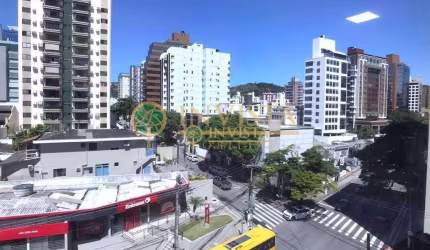 Sala Comercial com 55m² - À venda no Centro de Florianópolis.