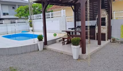 Casa Residencial à venda na Palhoça!
