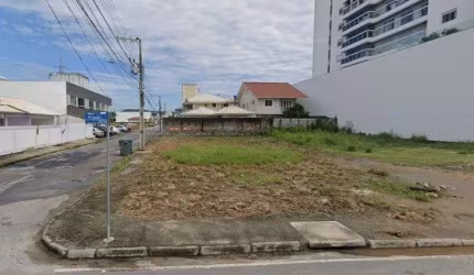 Terreno de 450m² localizado na Palhoça.