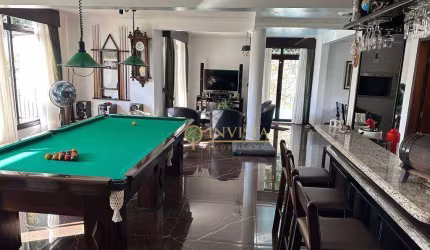 3 quartos, hidromassagem, piscina privativa e churrasqueira à venda no Estreito em Florianópolis.