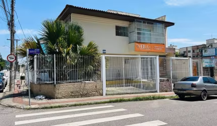 Casa Comercial á venda no bairro Campinas em Florianópolis