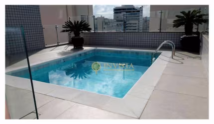 Andar alto, terraço com piscina privativa, vista parcial mar, espaço gourmet, 2 suítes e 2 vagas à venda em Florianópolis.