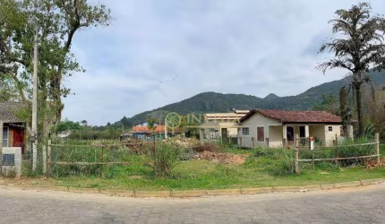 Terreno de 450m² localizado no bairro Siriú - À venda em Garopaba