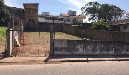 Terreno plano com 360m², todo murado no bairro Jardim Atlântico - Locação em Florianópolis