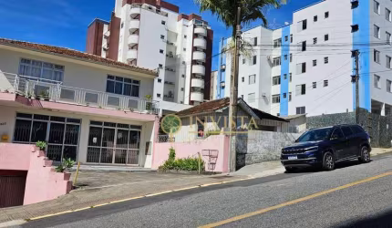 Terreno de 1.268m² para construção de Condomínio Residencial Multifamiliar no Estreito - À venda em Florianópolis