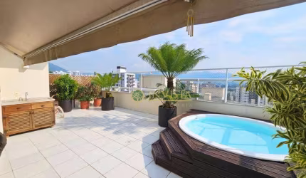 Terraço privativo com piscina e churrasqueira, 3 suítes e 4 vagas à venda próximo a UFSC.
