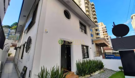Casa para alugar, 264 m² ao lado do Colégio Catarinense no Centro de Florianópolis.