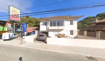Casa à venda na Avenida das Rendeiras