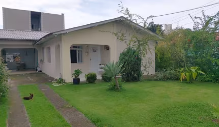 Casa com 201m², com 3 quartos e área de churrasqueira à venda na Fazendo Santo Antônio em São José.