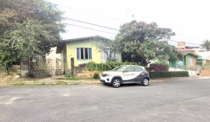 Para locação - 300m² de área privativa, 3 quartos e 4 vagas de garagem - No bairro Saco dos Limões