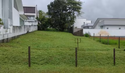 Terreno com 518m² à venda no bairro Pedra Branca - Palhoça.