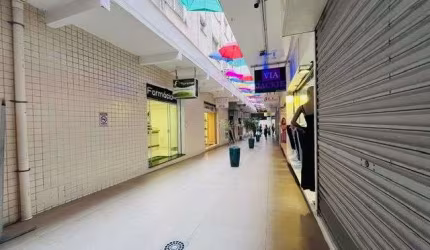 Loja comercial com 58m² à venda na Conselheiro Mafra - Centro de Florianópolis.