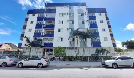 À venda com 2 quartos e 2 vagas de garagem em Capoeiras.