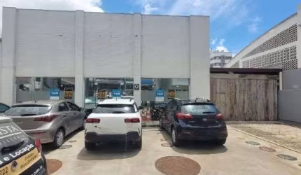 Galpão comercial com 250m² para locação no Estreito.