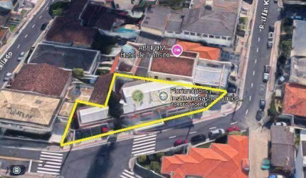 À venda | Terreno comercial com 444 m² - Agronômica, em Florianópolis.
