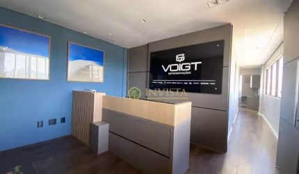 Á Venda - Mobiliada, Vista Mar, 3 escritórios e 1 vaga de garagem - Estreito/Florianópolis