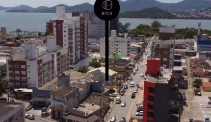 À venda no bairro Agronômica!