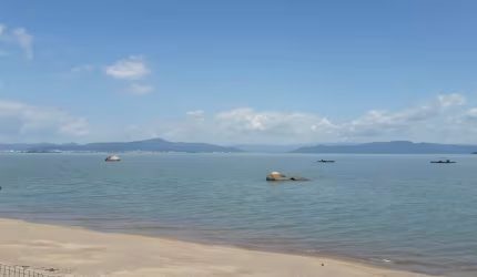 Casa à venda de Frente para o Mar em Cacupé