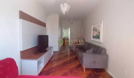 Locação no bairro Estreito! 2 quartos, semi mobiliado, sacada e 2 vagas de garagem.
