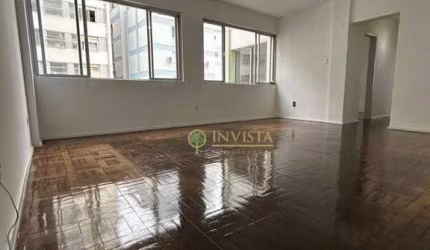 À venda no Centro de Florianópolis! 3 quartos, Vista parcial Mar, localização privilegiada.