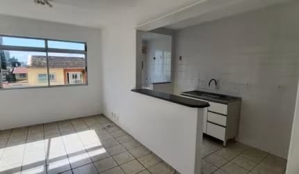Locação! Apartamento com 2 quartos, próximo ao Shopping Itaguaçu.
