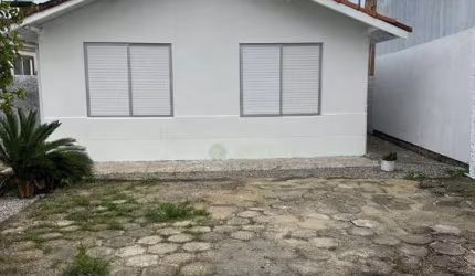 À venda | 65m² construídos, 2 quartos e 1 vaga de garagem - Ribeirão da Ilha, Florianópolis.