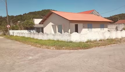 Á VENDA - 100m² de área privativa, 2 quartos, Semi Mobilida - Praia de Fora / Palhoça