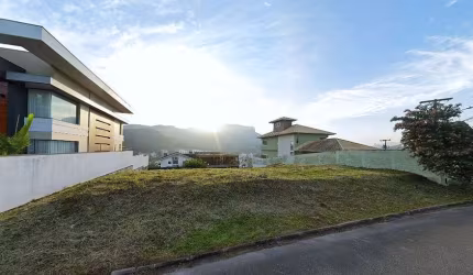 À venda | Terrenos exclusivos com 720 m² - Pedra Branca, em Palhoça.