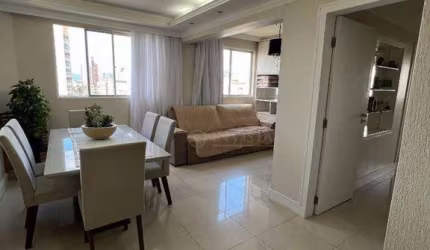 À venda | 77 m², Móveis planejados e 1 vaga de garagem - Estreito, em Florianópolis.