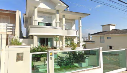 Alto Padrão no bairro Itaguaçu! Piscina, hidromassagem, 4 quartos, vista Mar, 505m² e 7 vagas de garagem.