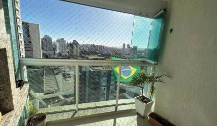 Apartamento Aconchegante de 2 Dormitórios Semimobiliado no Centro de Itajaí