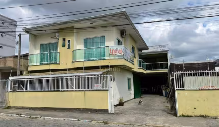 Casa à venda Centro