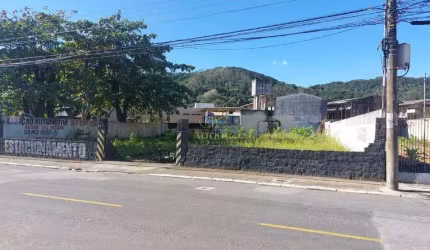 Excelente terreno à venda em localização privilegiada, ao lado do Parque Dom Bosco.