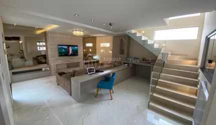Casa Maravilhosa com piscina em Camboriú