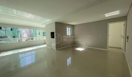 Lorena Cristina - Centro - Balneário Camboriú.