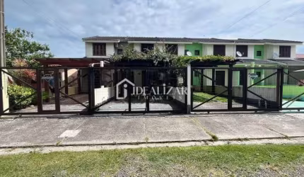 Belo sobrado á venda em Arroio do Sal, apenas 370 metros da beira mar.