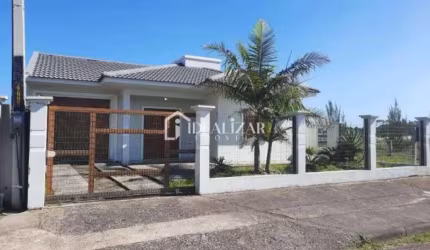 Casa no Balneário Alfa apenas 300 metros do mar, mobiliada