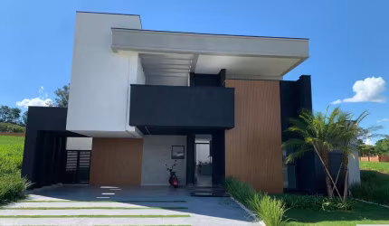 Casa de Alto Padrão no Alphaville Itu: 3 Quartos, 3 Suítes, 3 Salas, 5 Banheiros e 3 Vagas de Garagem! Venha Conhecer!