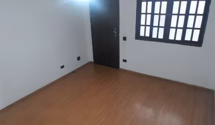 Sobrado para Locação de Alto Padrão no Horto Florestal, São Paulo-SP: 2 Quartos, 1 Sala, 2 Banheiros, 1 Vaga, 90m².