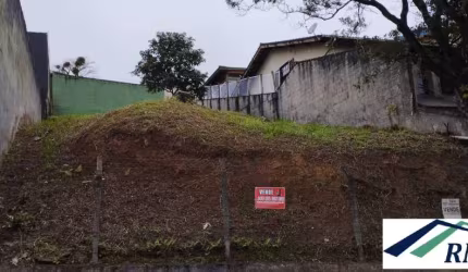 Terreno próximo ao centro comercial do Riacho Grande.