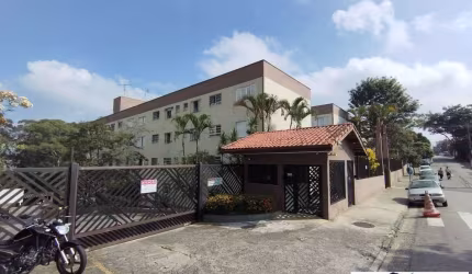 Apartamento no Condomínio Indiano, Bairro Demarchi.