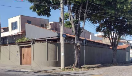 Casa com 2 dormitórios à venda, 223 m² por R$ 600.000,00 - Vila Santana - Sorocaba/SP