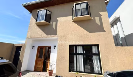 Casa com 3 dormitórios à venda, 120 m² por R$ 850.000,00 - Residencial São Lucas - Ibiúna/SP