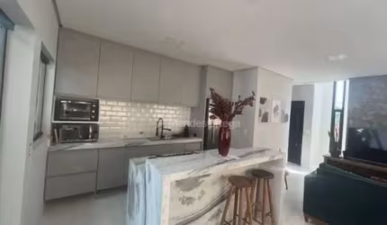 Casa com 2 dormitórios à venda, 136 m² por R$ 690.000,00 - Condomínio Horto Florestal lll - Sorocaba/SP